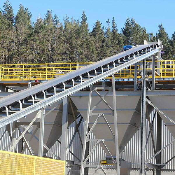 conveyor belt at masonry block plant