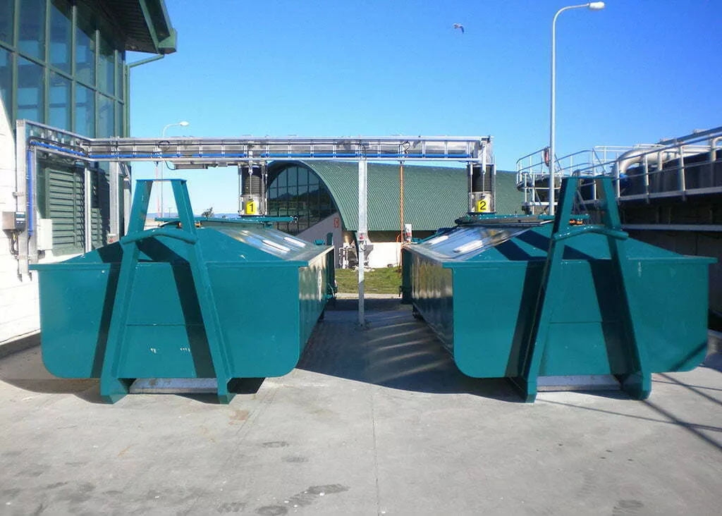 conveyor industries self-levelling skip bins