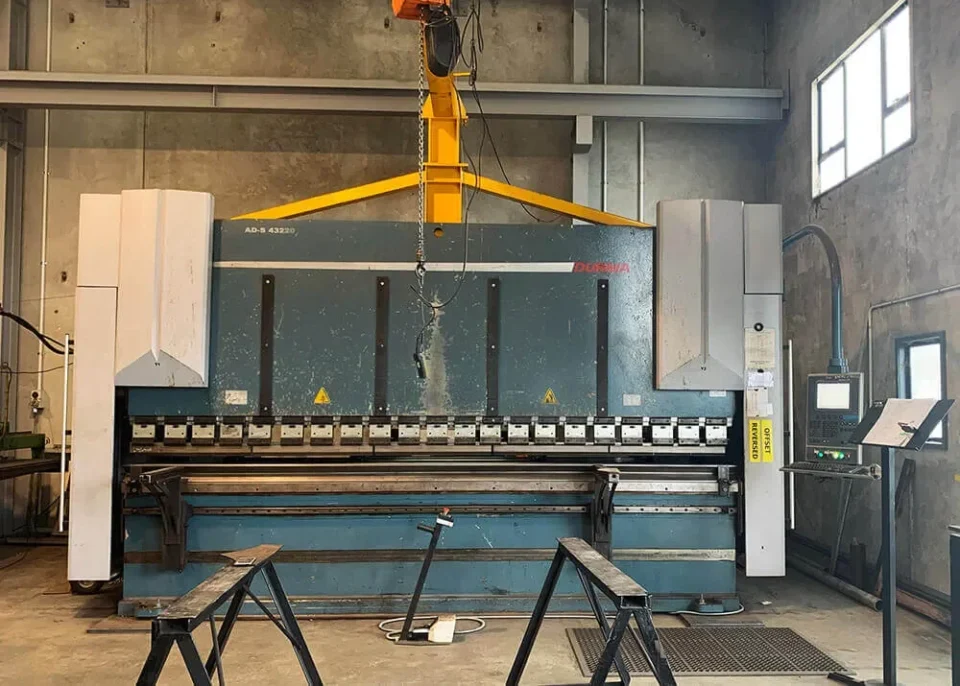 Press brake machine.